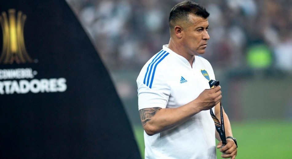 Almirón volvió de Río y renunció como técnico de Boca