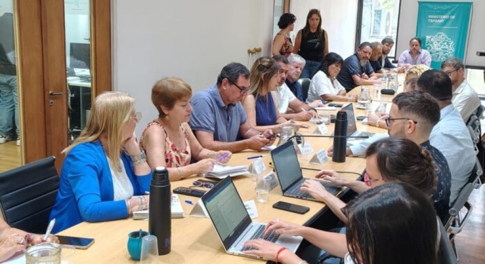 Paritarias en Provincia: Los estatales recibirán un 3% de aumento salarial en febrero