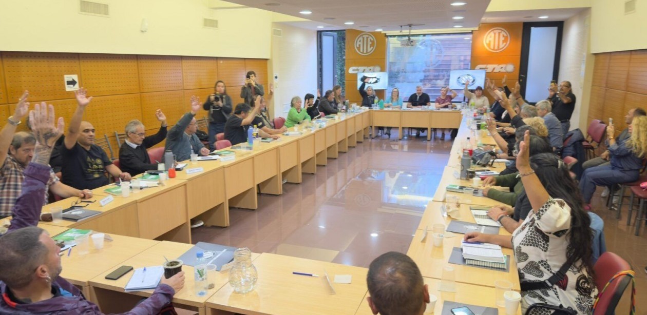 Paro de ATE el 21 de abril y movilización de la CGT para el 30