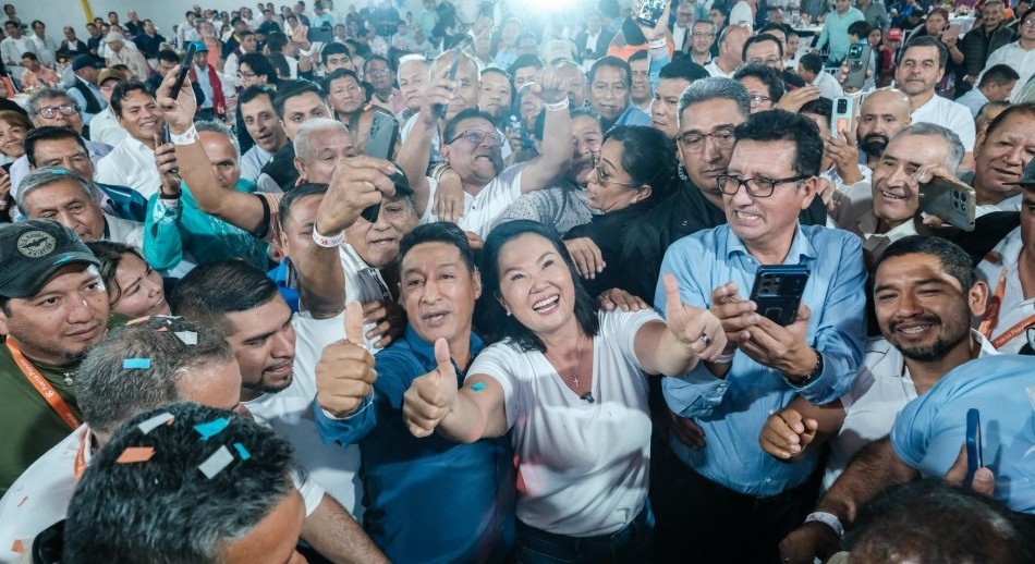 Keiko Fujimori alcanza ventaja irreversible en el balotaje, pero su adversario denuncia fraude